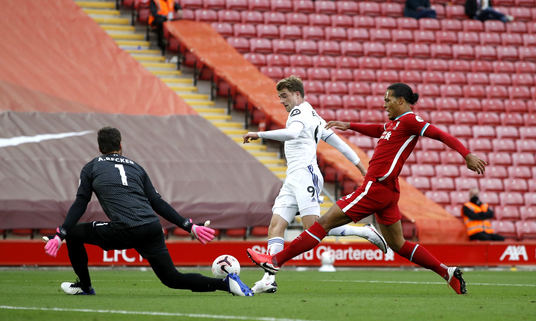 张气氛愈发 张气氛愈发